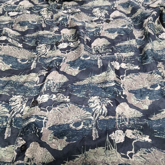 Lot Of 2 Bruno Silk Shirts XL Geometric Short Sleeve Button Up Italian Designed - Picture 5 of 11